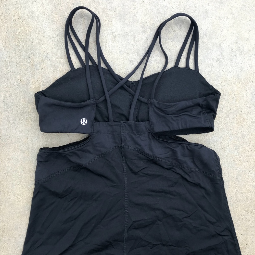 Black lululemon cut out tank Size 8